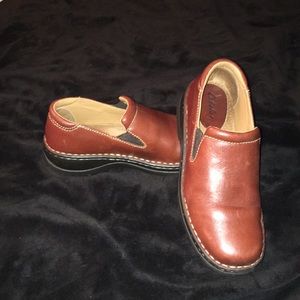 Cabela’s 7 medium shoes